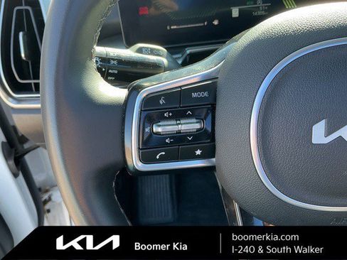 Certified 2025 Kia Sorento S w/ Panoramic Sunroof Package image 20