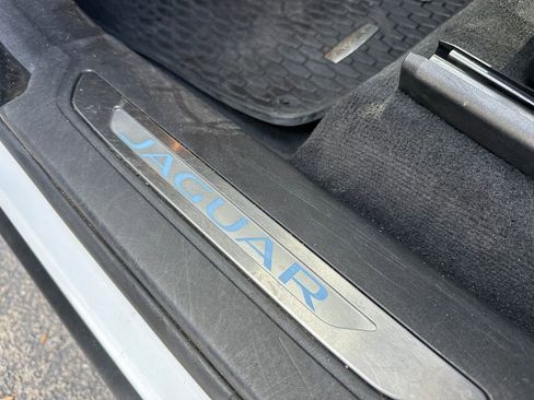 Used 2020 Jaguar F-PACE R-Sport image 33