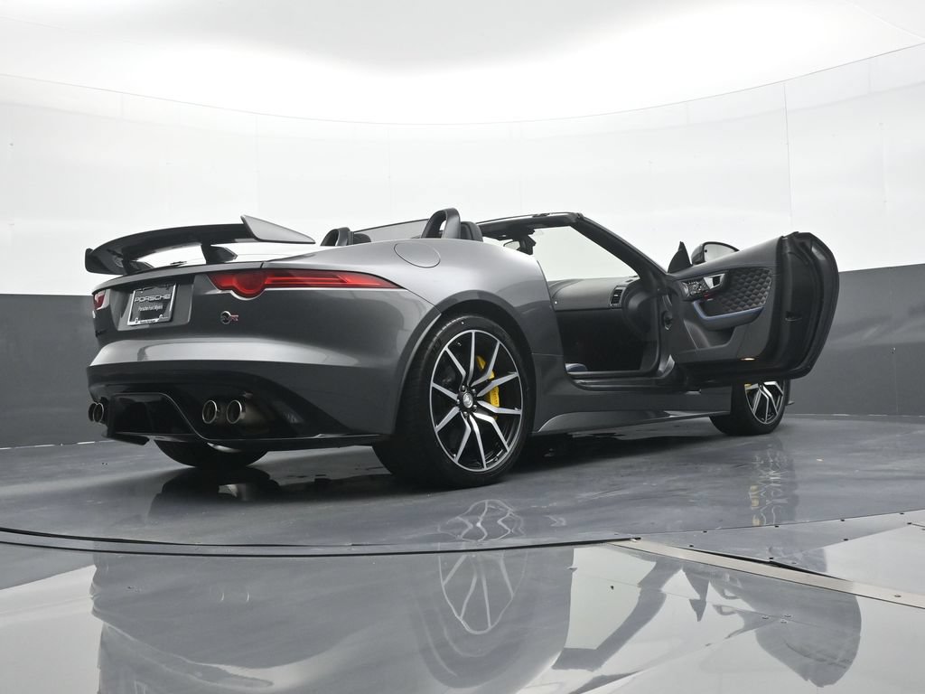 Used 2017 Jaguar F-TYPE SVR AWD/4WD image 21