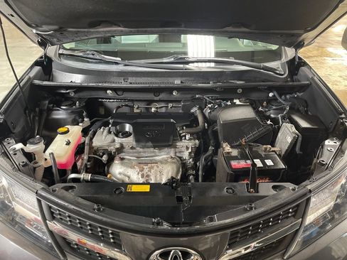 Used 2015 Toyota RAV4 Limited image 22