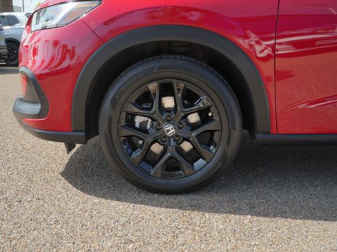 Used 2025 Honda HR-V Sport image 16