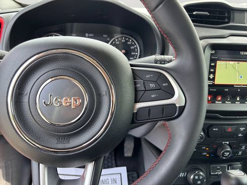 Used 2023 Jeep Renegade Trailhawk AWD/4WD image 20