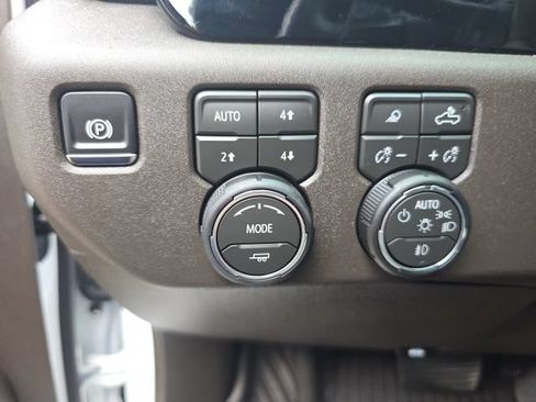 Used 2026 Chevrolet Silverado 1500 LTZ AWD/4WD image 20