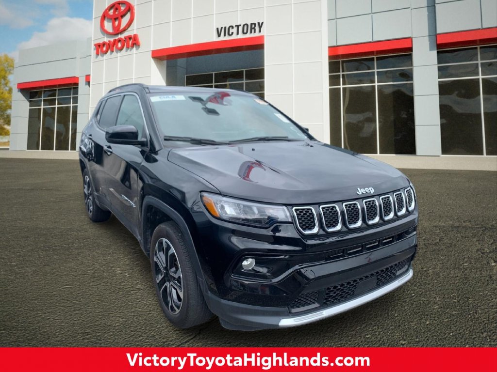 Used 2023 Jeep Compass Limited AWD/4WD image 1
