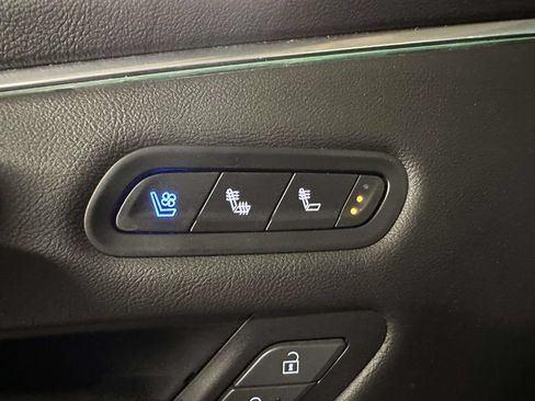 Certified 2022 Cadillac Escalade ESV Sport w/ Touring Package AWD/4WD image 17