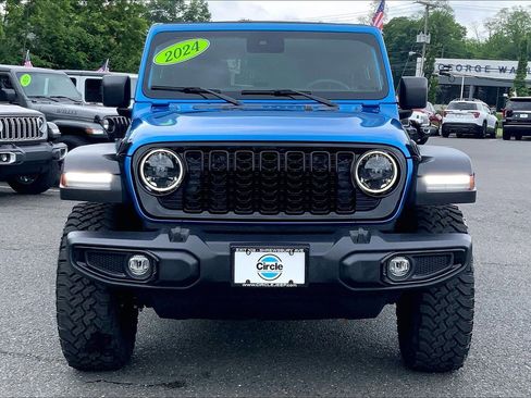 Used 2024 Jeep Wrangler Unlimited Sport AWD/4WD image 3