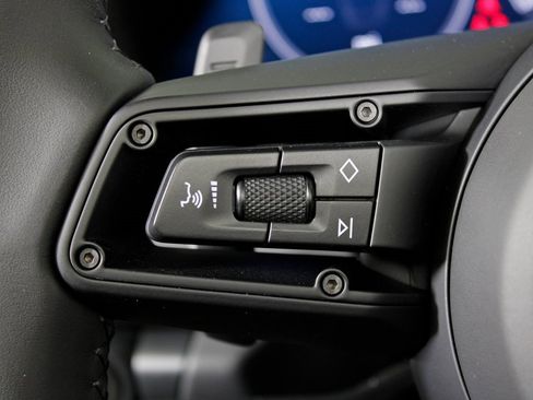 Used 2025 Porsche 911 Carrera image 27