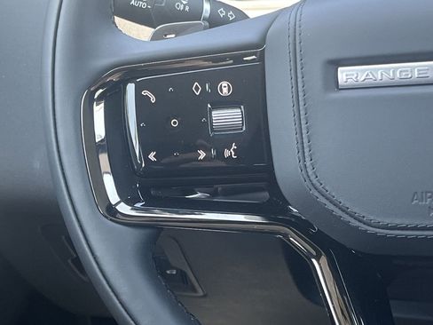 New 2026 Land Rover Range Rover Velar Dynamic SE image 15