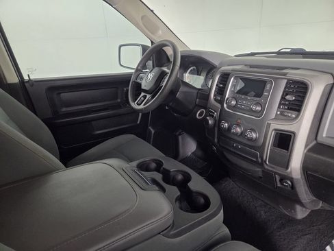 Used 2019 RAM 1500 Express RWD image 33