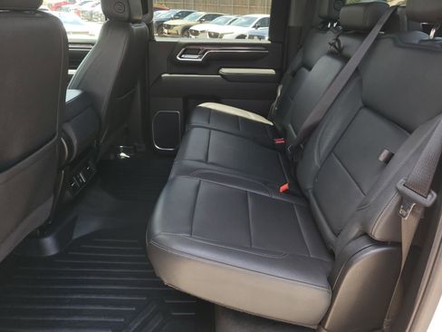 Used 2024 Chevrolet Silverado 2500 LTZ AWD/4WD image 12