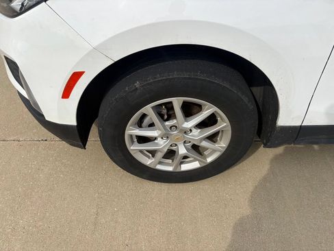 Used 2023 Chevrolet Equinox LT AWD/4WD image 23