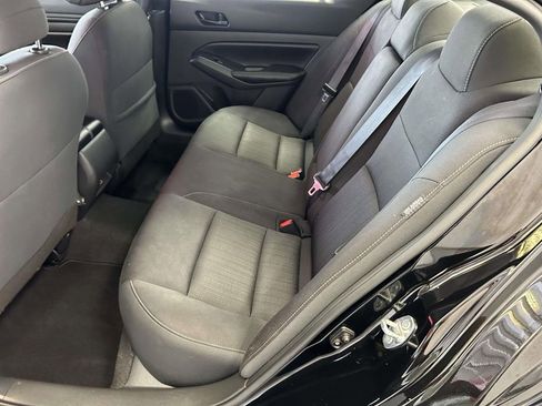 Used 2024 Nissan Altima 2.5 SV FWD image 14