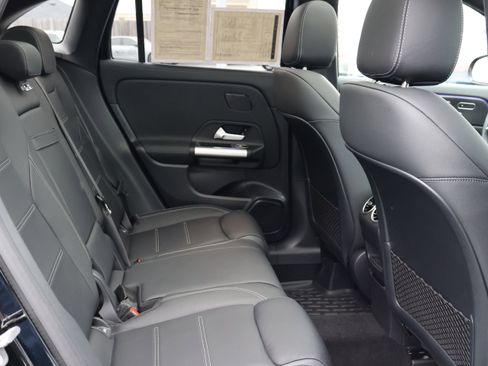 Certified 2025 Mercedes-Benz GLA 250 image 25