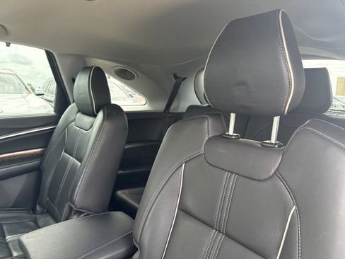 Used 2017 Acura MDX SH-AWD w/ Advance Package image 12