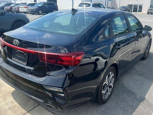 Used 2021 Kia Forte LXS FWD image 5