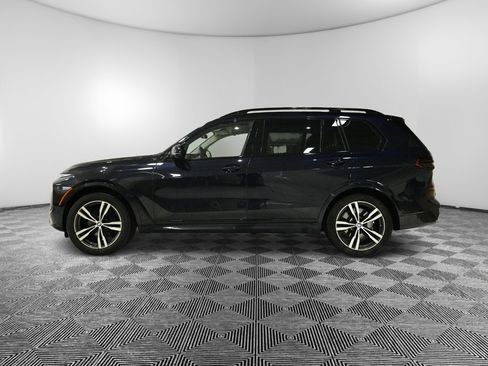 Used 2025 BMW X7 M60i image 2