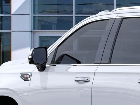New 2026 GMC Yukon Elevation image 12