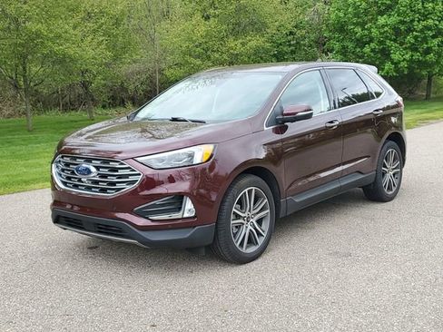 Used 2024 Ford Edge Titanium w/ Equipment Group 301A AWD/4WD image 2
