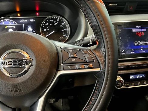 Used 2019 Nissan Kicks SR w/ Exterior Package FWD image 11