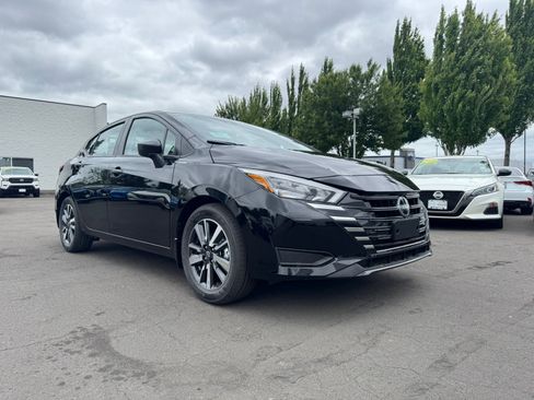 Used 2025 Nissan Versa S w/ S Plus Package image 3