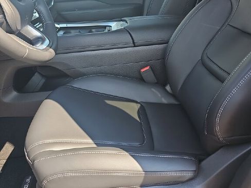 New 2026 Nissan Armada SV image 7