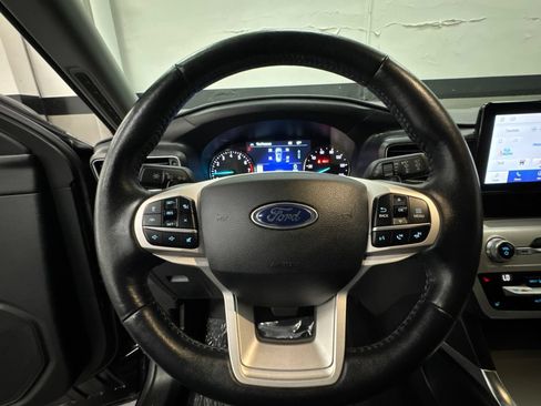 Used 2020 Ford Explorer XLT w/ Equipment Group 202A RWD image 33