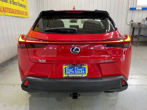 Used 2019 Lexus UX 250h w/ Premium Package image 8