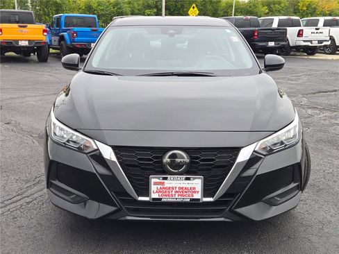 Used 2023 Nissan Sentra SV image 4