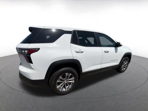Used 2025 Chevrolet Equinox LT AWD/4WD image 11