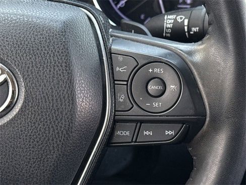 Used 2020 Toyota Camry SE w/ Convenience Package image 14