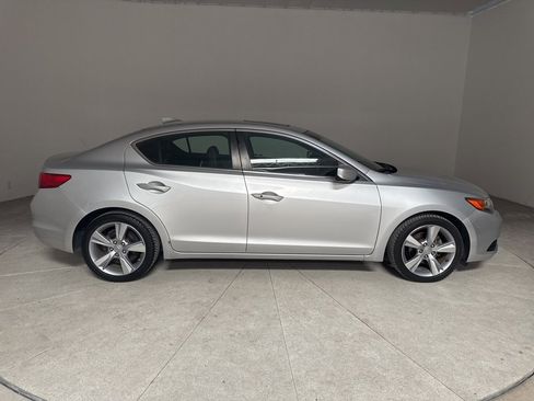 Used 2013 Acura ILX w/ Premium Package image 7