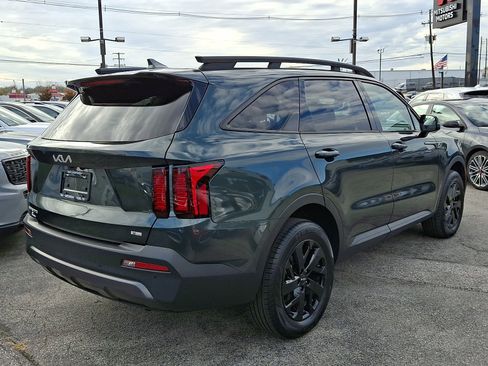 Used 2023 Kia Sorento S w/ Panoramic Sunroof Package image 7