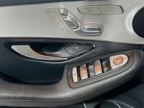 Used 2017 Mercedes-Benz GLC 300 4MATIC image 14