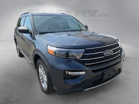 Certified 2022 Ford Explorer XLT w/ Equipment Group 202A image 2