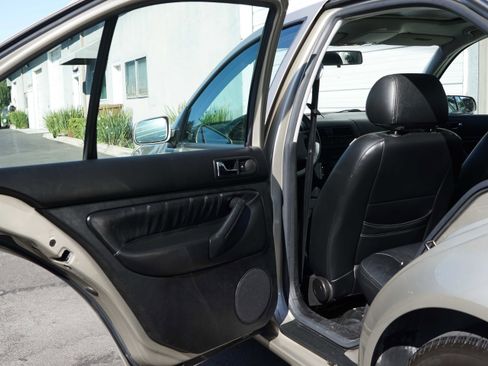 Used 2004 Volkswagen Jetta GLS image 29