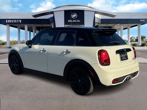Used 2019 MINI Cooper S w/ Premium Package image 5