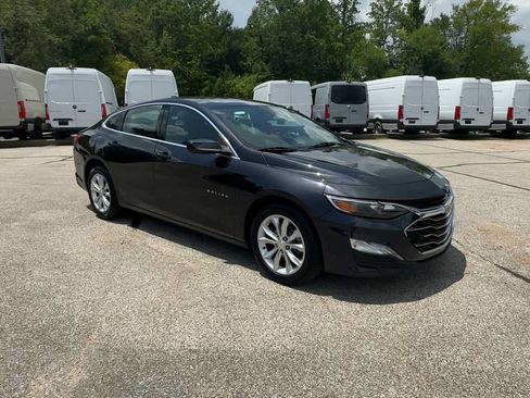 Used 2023 Chevrolet Malibu LT FWD image 2