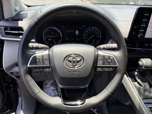 Used 2021 Toyota Sienna Limited AWD/4WD image 16
