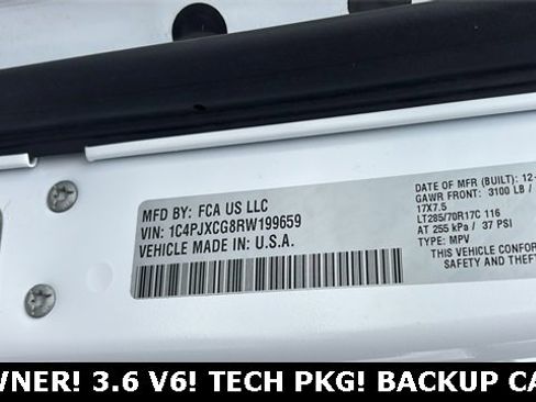 Used 2024 Jeep Wrangler Rubicon w/ Technology Group image 30