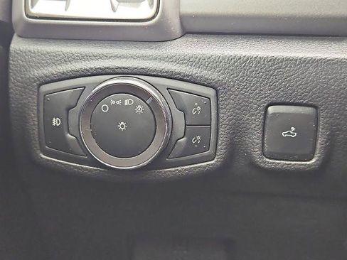 Used 2019 Ford Ranger XLT w/ Equipment Group 302A Luxury RWD image 17
