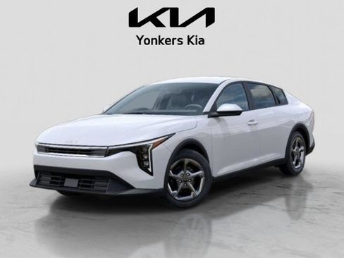 Used 2026 Kia K4 FWD image 1