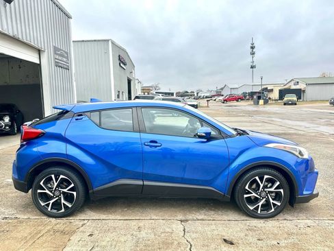 Used 2018 Toyota C-HR image 7