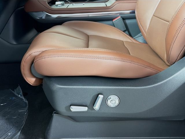 New 2026 Lincoln Navigator Reserve AWD/4WD image 20