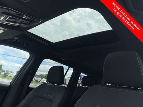 New 2025 Jeep Grand Cherokee Laredo X w/ Luxury Tech Group I image 16