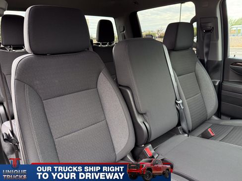 Used 2024 GMC Sierra 1500 SLE image 29
