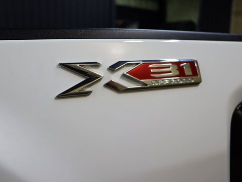 Used 2024 GMC Sierra 2500 SLE image 23