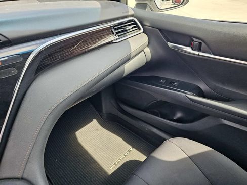 Used 2018 Toyota Camry LE FWD image 48