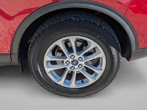 Certified 2020 Ford Escape SE image 9