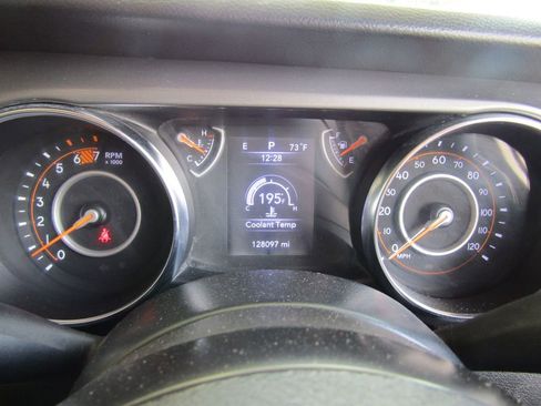 Used 2022 Jeep Wrangler Unlimited Sport AWD/4WD image 19