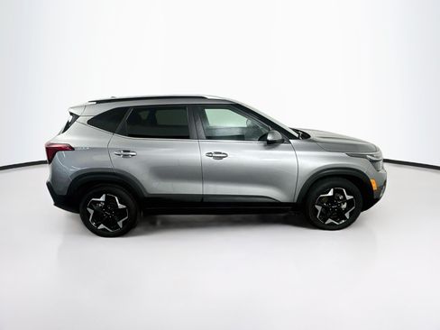 Used 2026 Kia Seltos EX FWD image 10